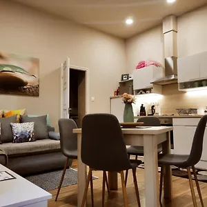  Apartman Fand Center