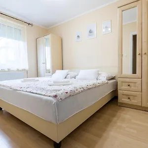 https://mrta-apartman.hotels-hajduszoboszlo-hungary.com